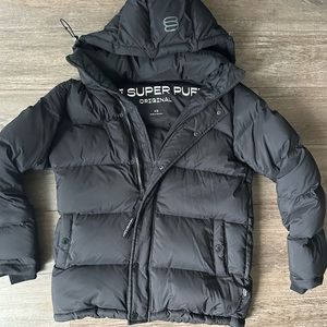 Aritzia Super Puff Original winter puffer